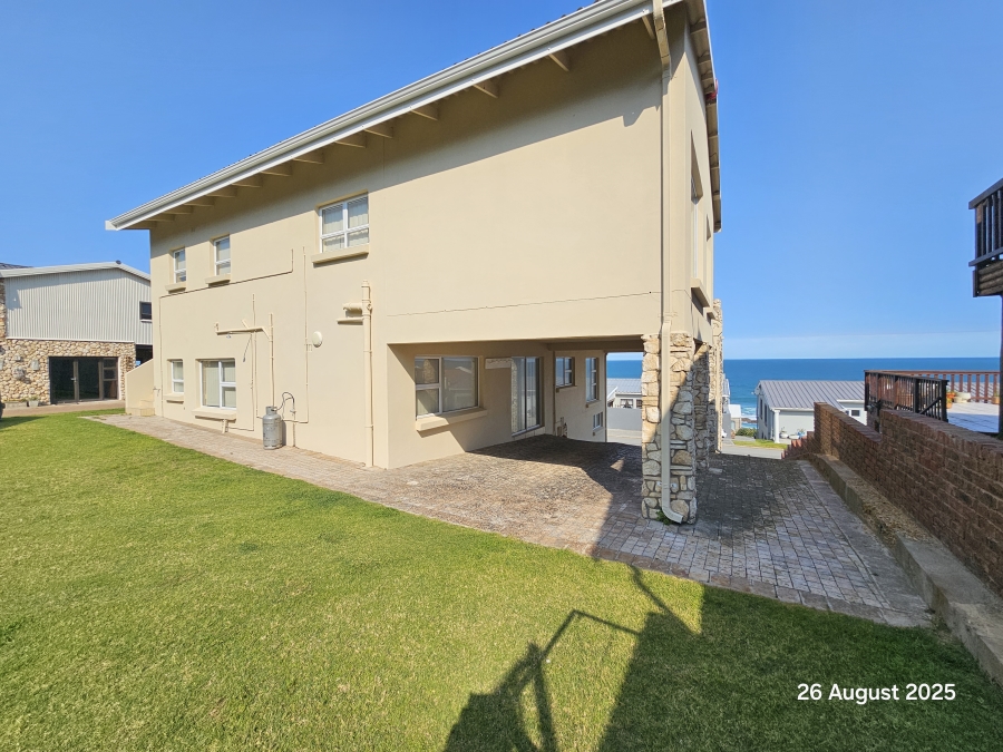 6 Bedroom Property for Sale in Jongensfontein Western Cape